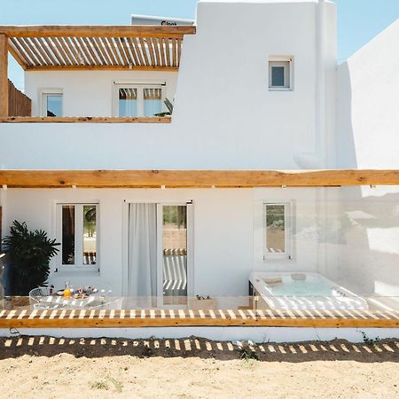 Sunday Luxury Suites Agia Anna  Dış mekan fotoğraf