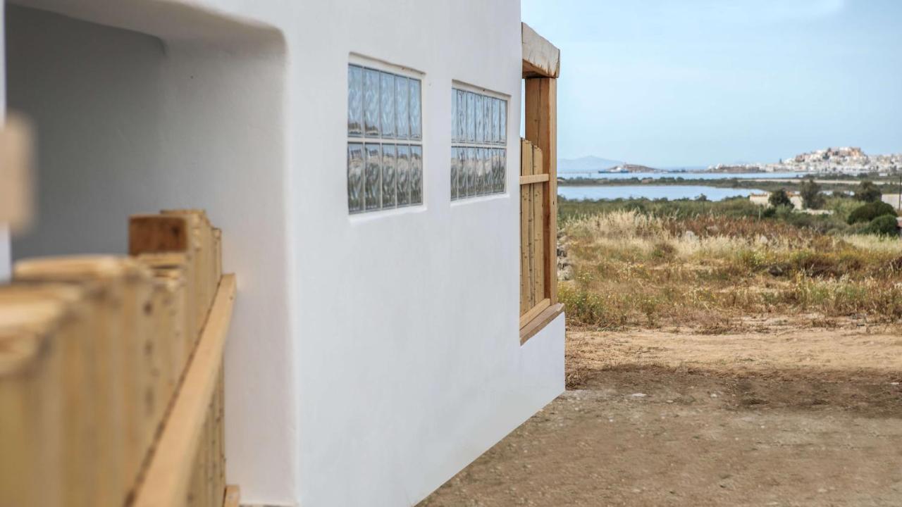 Sunday Luxury Suites Agia Anna  Dış mekan fotoğraf