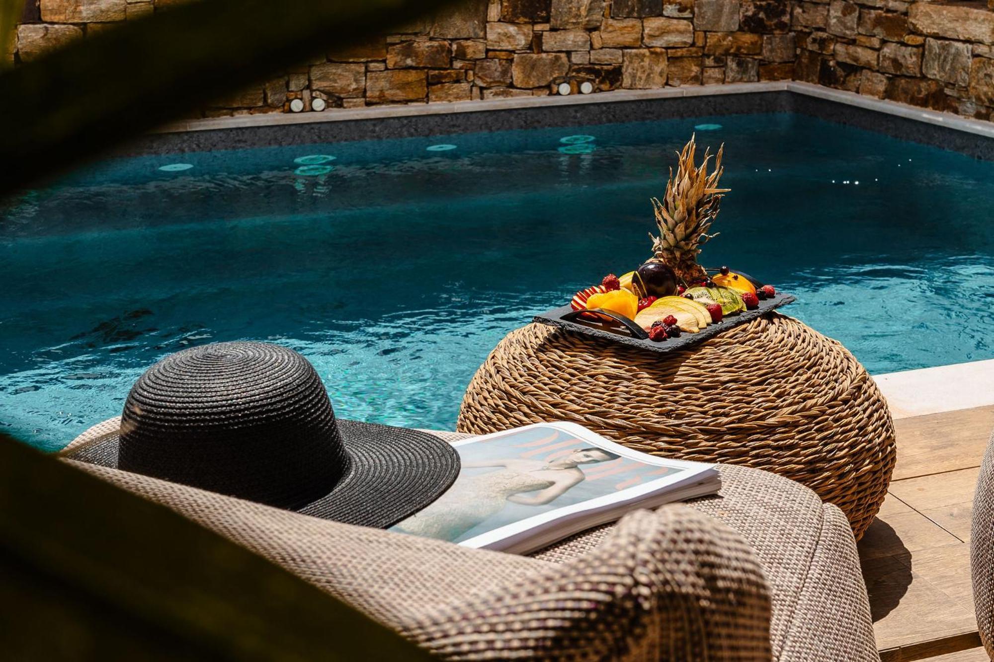 Sunday Luxury Suites Agia Anna  Dış mekan fotoğraf