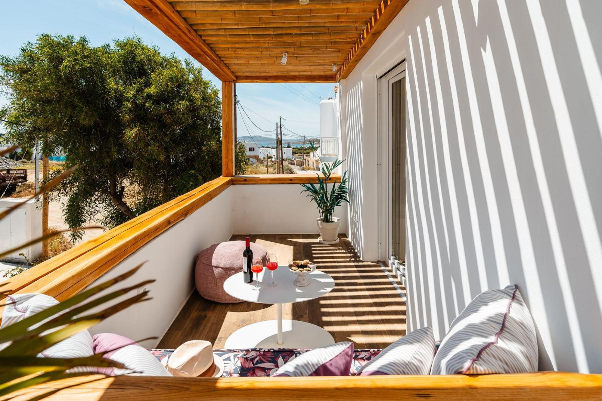Sunday Luxury Suites Agia Anna  Dış mekan fotoğraf