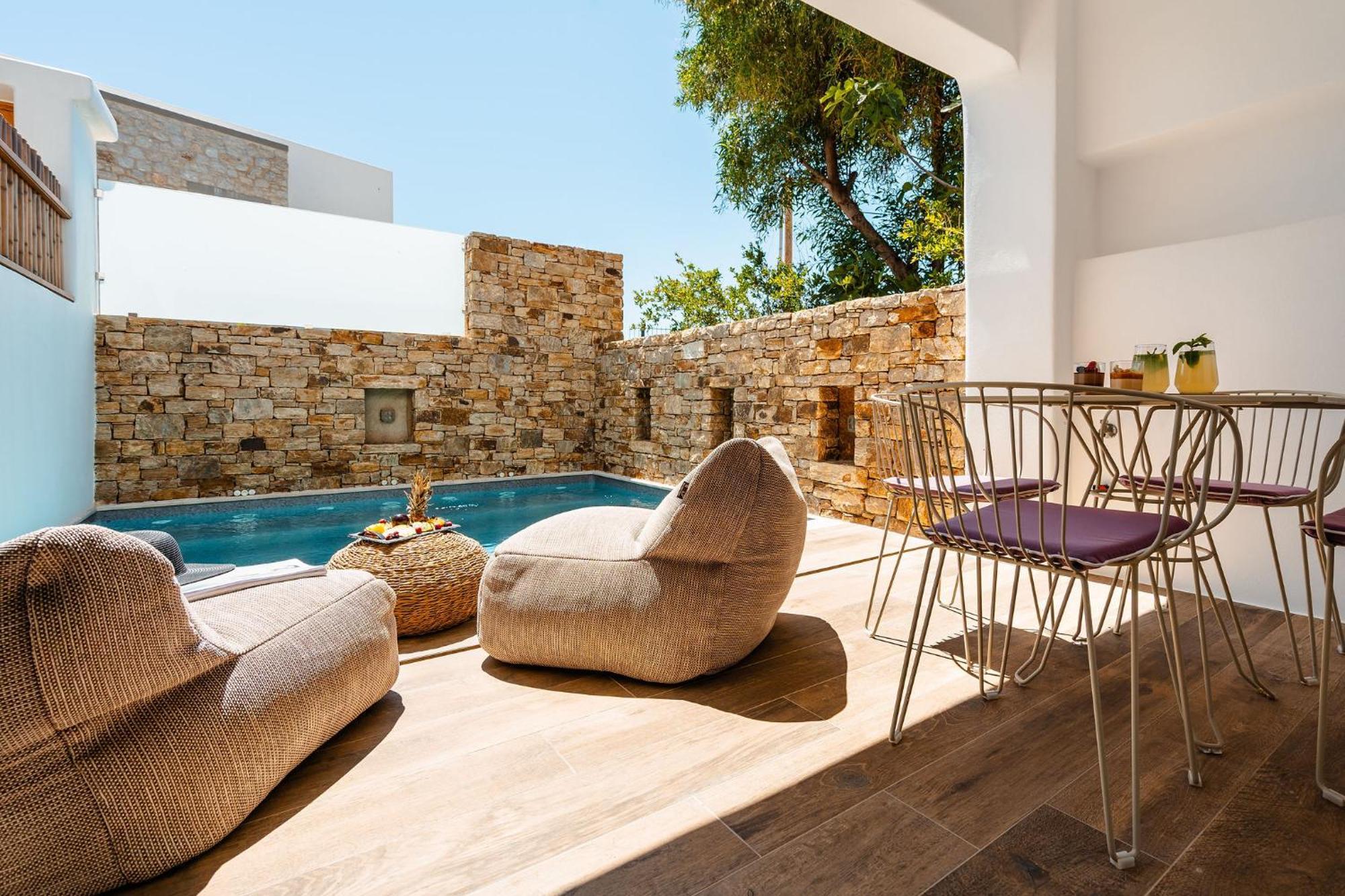 Sunday Luxury Suites Agia Anna  Dış mekan fotoğraf