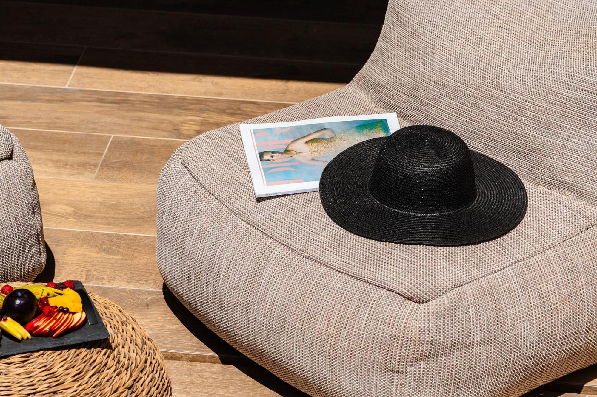 Sunday Luxury Suites Agia Anna  Dış mekan fotoğraf