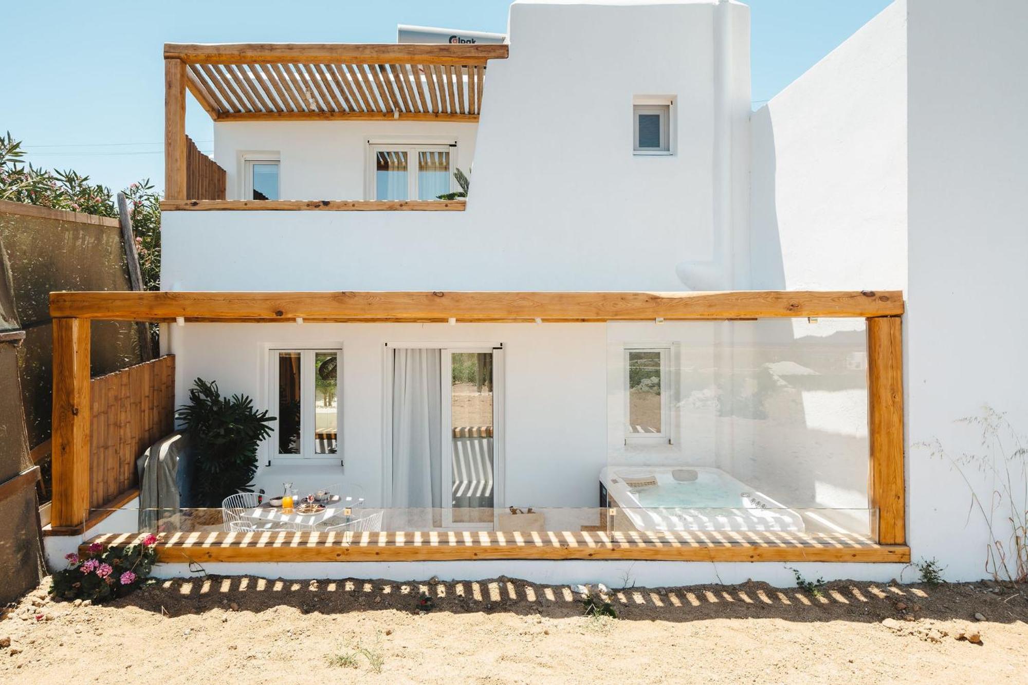 Sunday Luxury Suites Agia Anna  Dış mekan fotoğraf