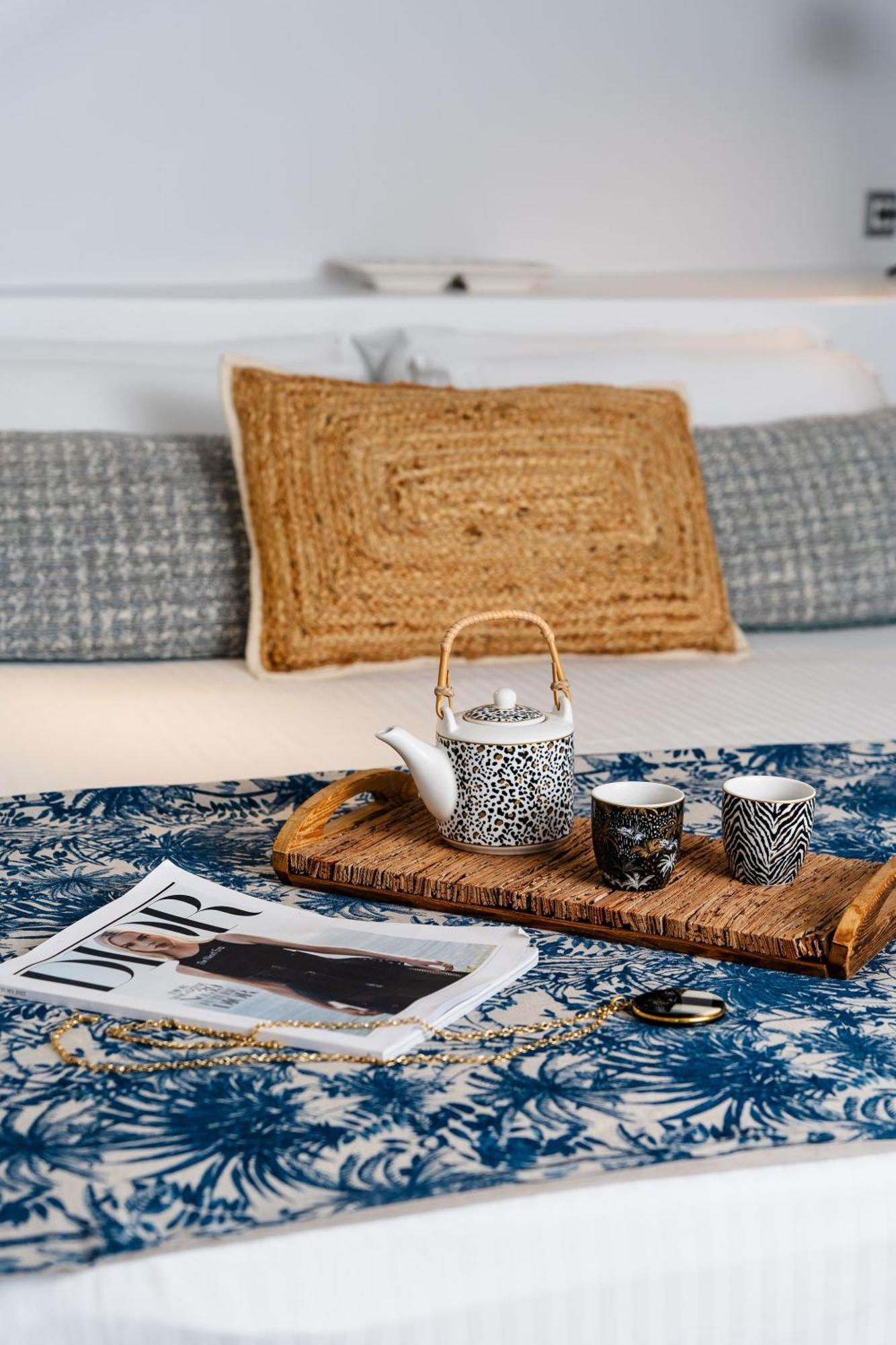 Sunday Luxury Suites Agia Anna  Dış mekan fotoğraf