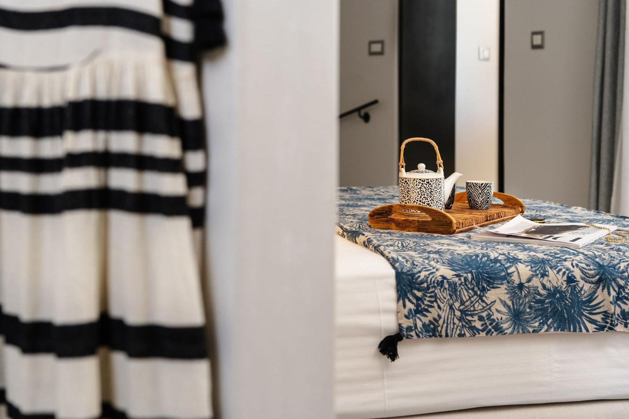 Sunday Luxury Suites Agia Anna  Dış mekan fotoğraf