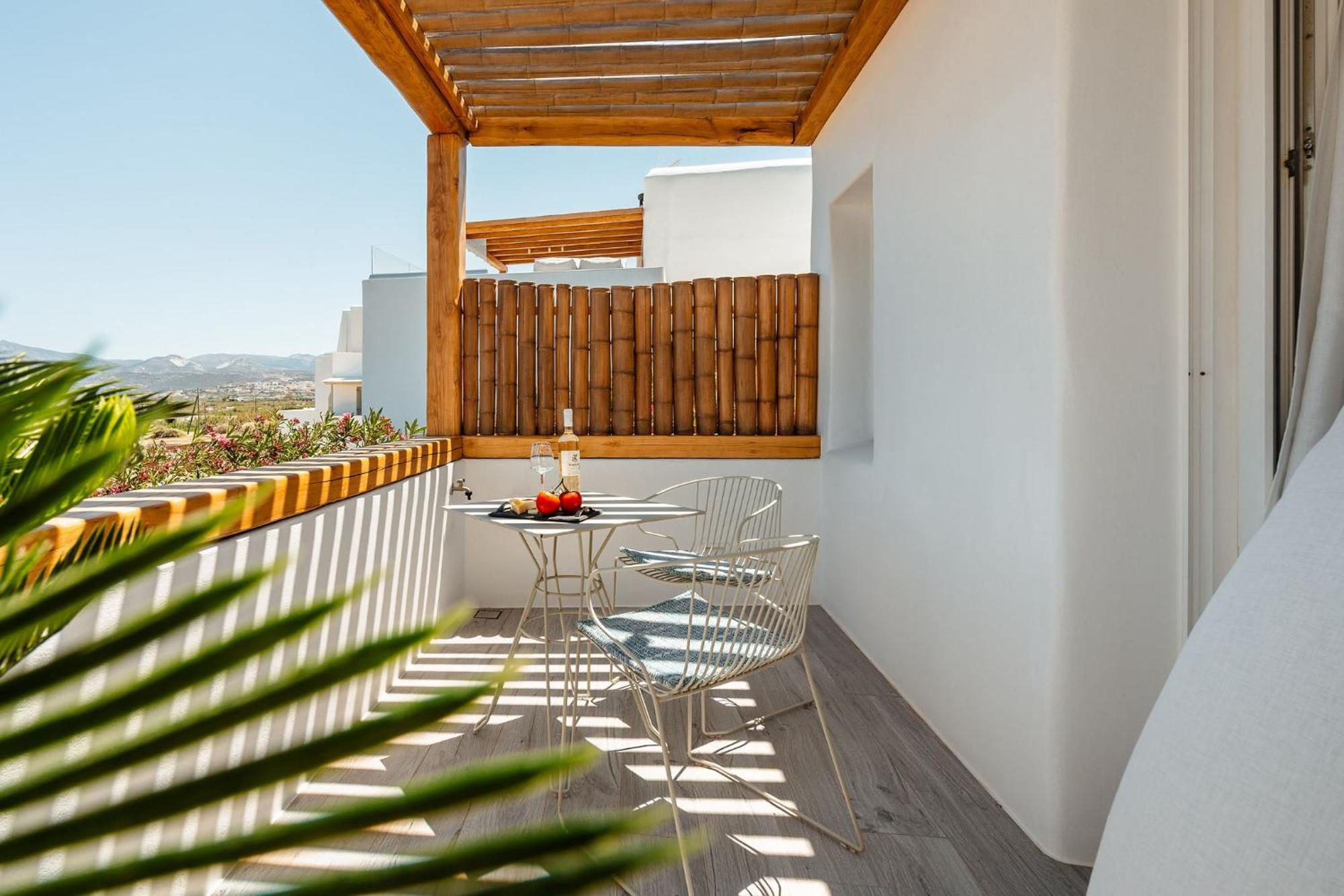 Sunday Luxury Suites Agia Anna  Dış mekan fotoğraf