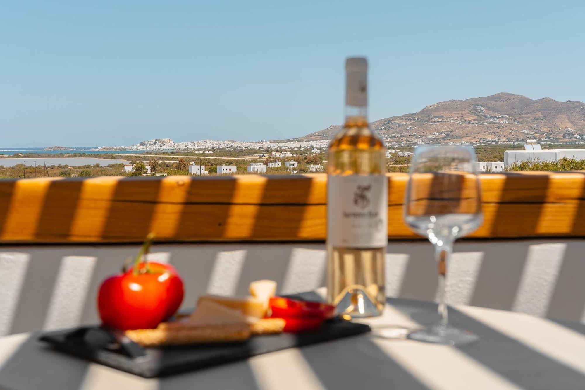 Sunday Luxury Suites Agia Anna  Dış mekan fotoğraf